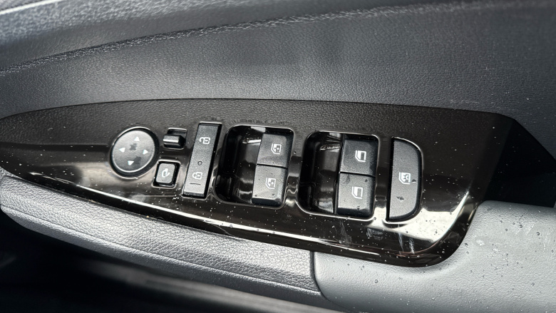 Kia Sportage 1.6T GDi 207 HEV 3 5dr Auto Hybrid Estate